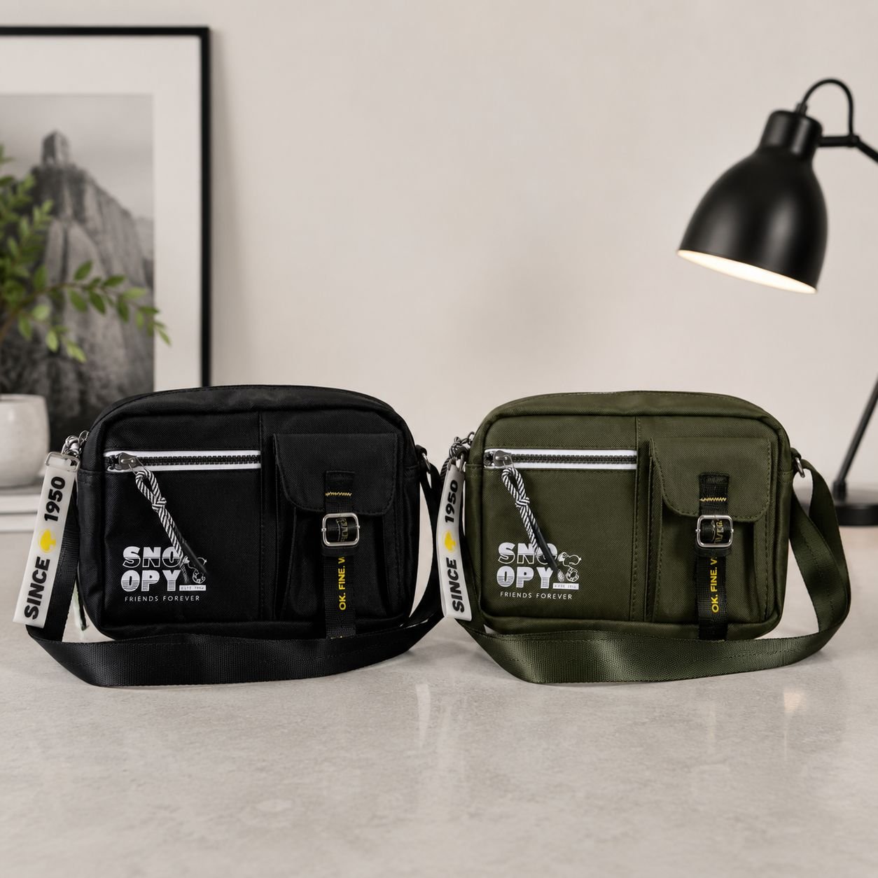 Bolsa Transversal Pequena Snoopy Oficial